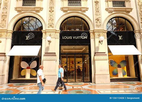 louis vuitton store italy|louis vuitton milan italy.